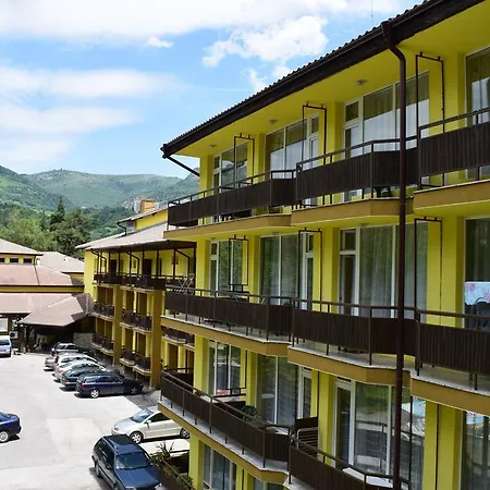 Hotel Zdravets 2*